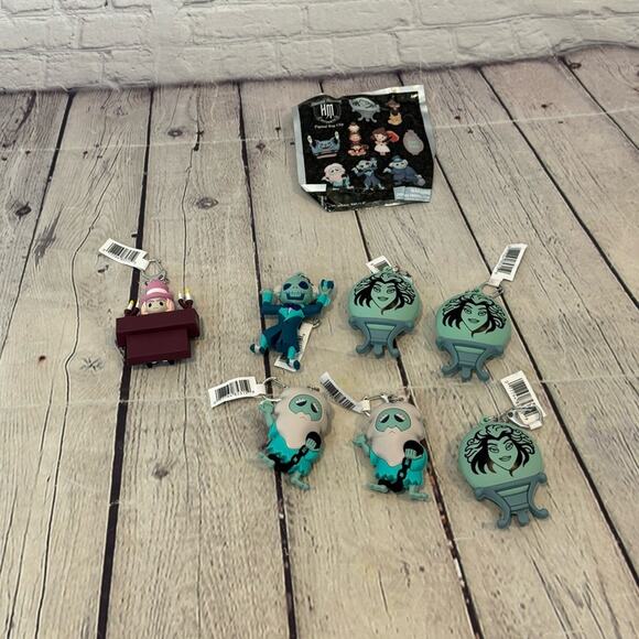 Disney Haunted Mansion Set of 7 Collectible Figural Keychains - Picture 1 of 4